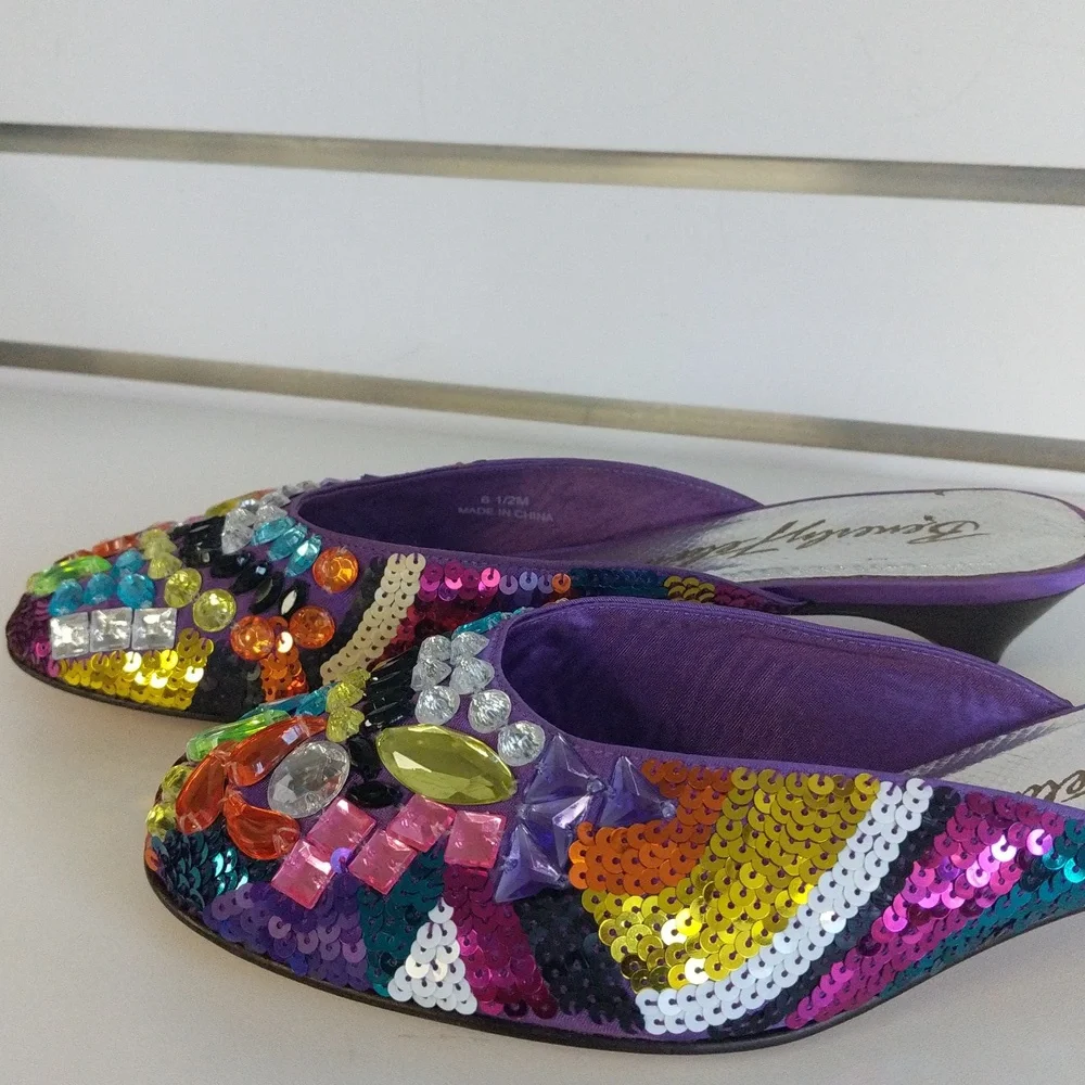 Beverly Feldman Shoes - Picture 2 of 4
